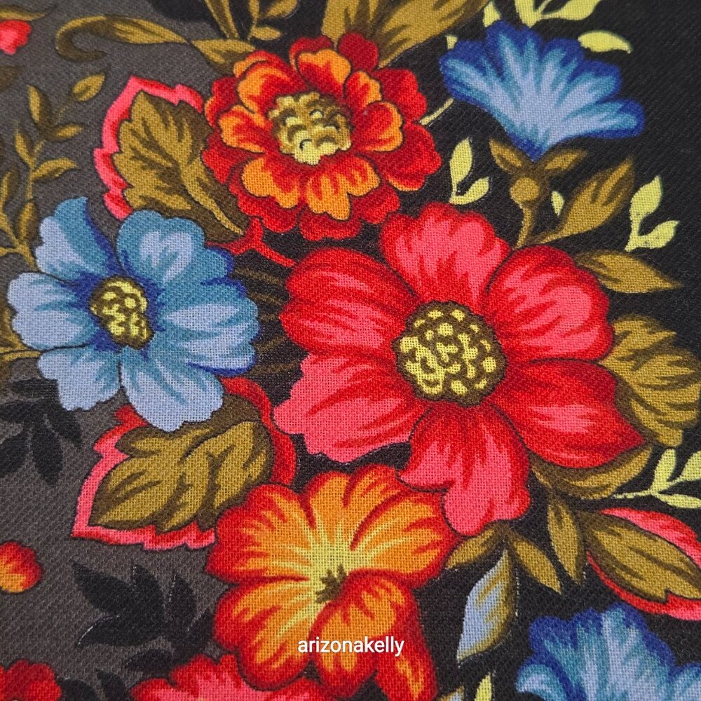 NWOT Pavlovo Posad Wool Square Scarf Vibrant Floral Design - Picture 11 of 14